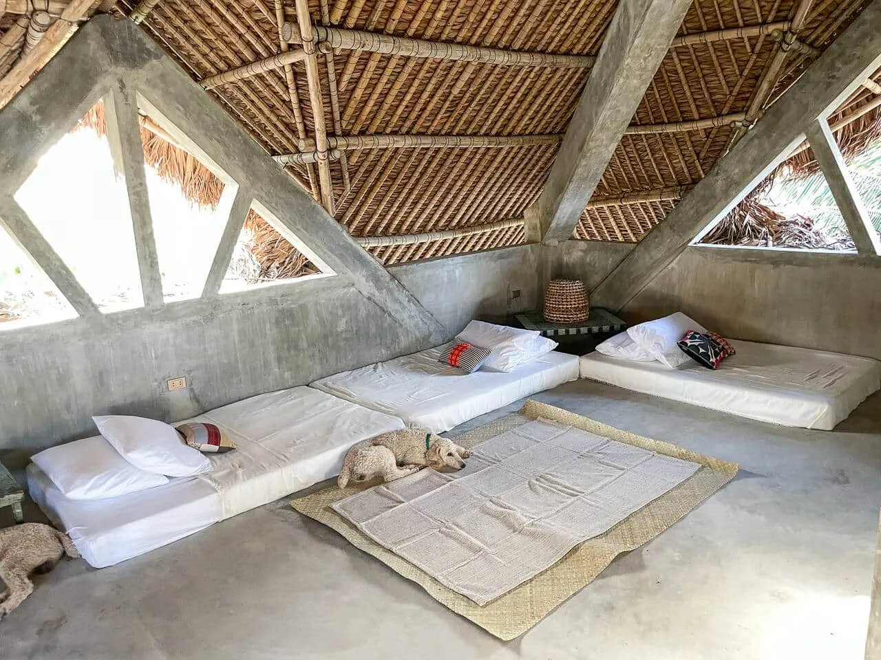 Batalay Loft single beds