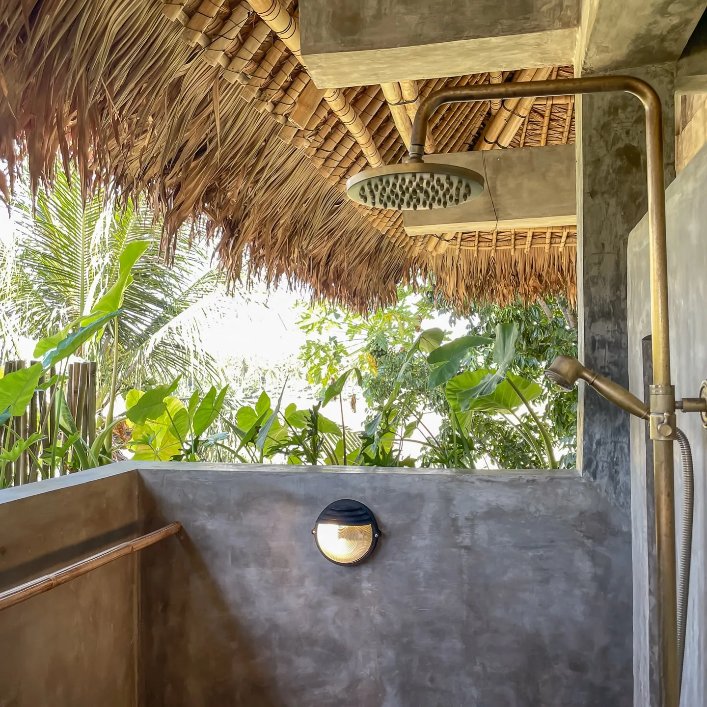 King Suite indoor outdoor shower